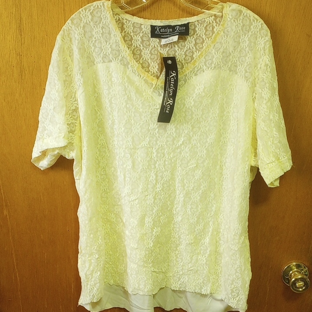 Katelyn Rose Size 3X Ivory Floral Top w/ Lining & Short Sleeves, Plus Size